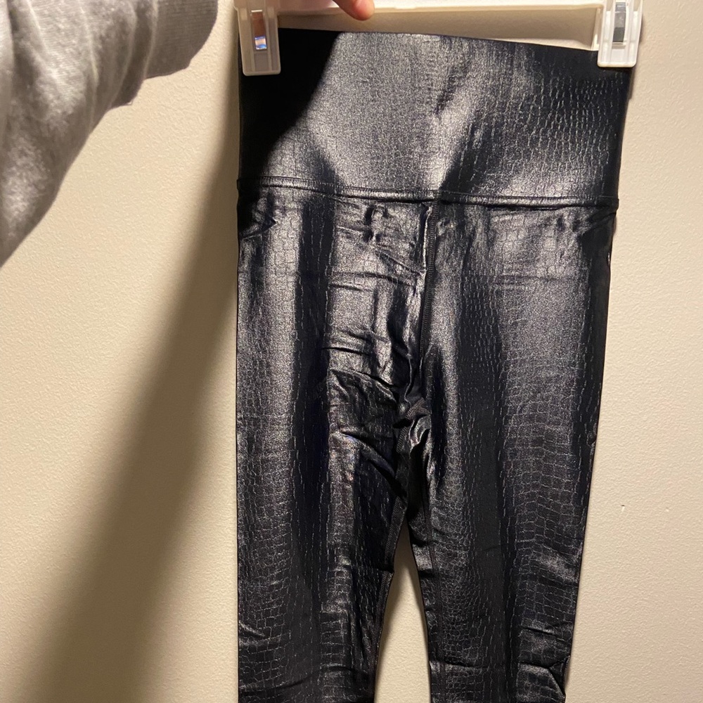 Carbon 38 black leather look legging size XS